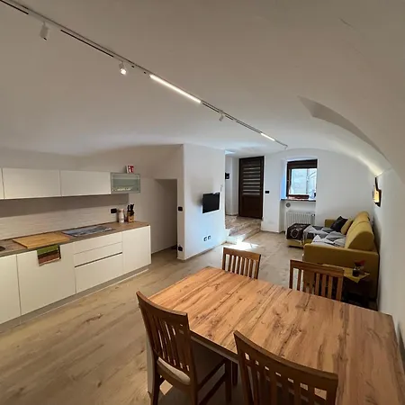 La Maison Des Amis Apartman *